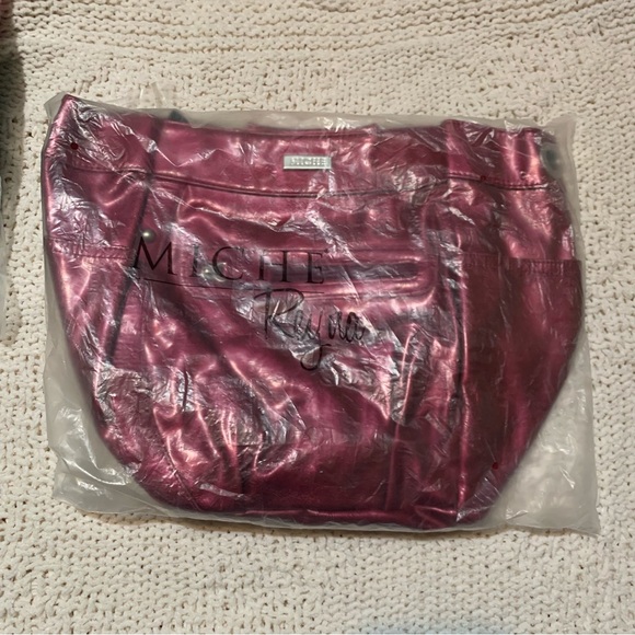 MICHE SHELL REYNA AND JUDITH - Picture 6 of 7